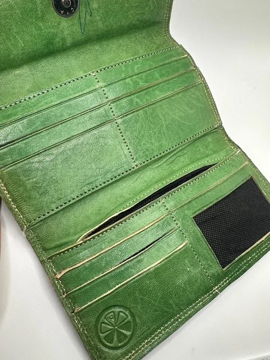 Source Unknown Green Tooled Leather Wallet Clutch - Picture 10 of 10